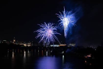 影猫的仓库为何突然消失?背后真相揭秘 影猫的仓库为何突然消失?背后真相揭秘